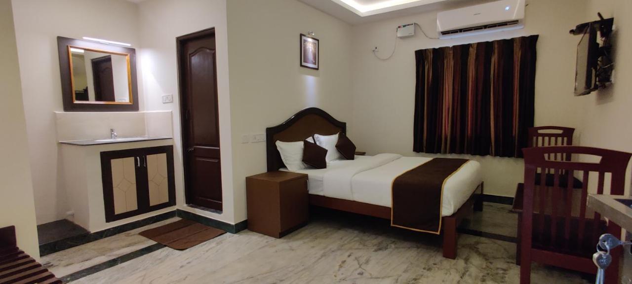 Rmc Travellers Inn Chennai Exterior foto